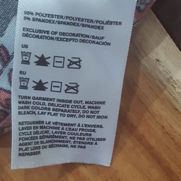 Women's Andrew and Charles Multi-colored Blouse Size S - Picture 5 of 6